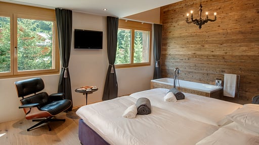 Chalet High 7 Penthouse Bedroom 1