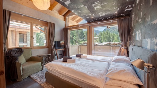 Chalet High 7 Penthouse Bedroom 3