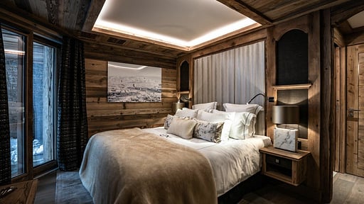 Chalet Infinity Bedroom 1