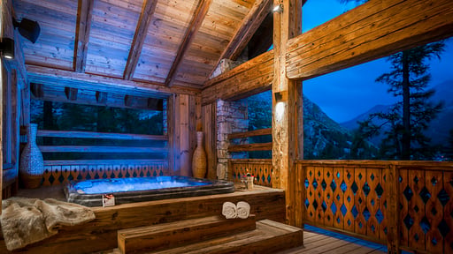 Chalet Inoko Jacuzzi