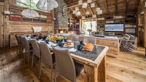 Chalet Inoko Dining area