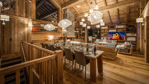 Chalet Inoko Dining area