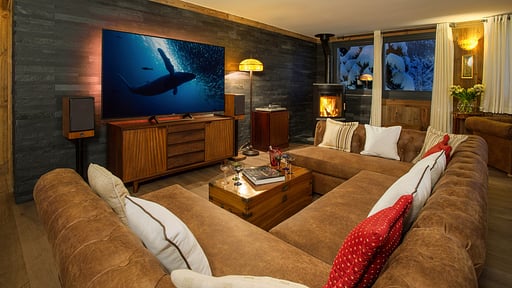 Chalet Iona Salon