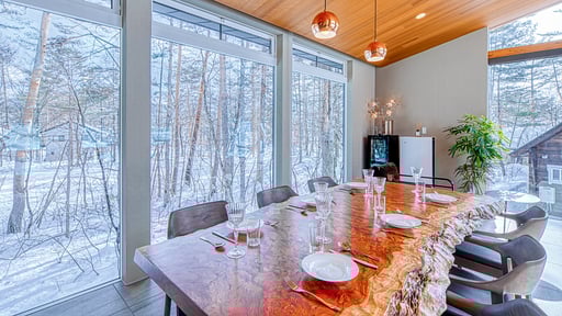 Chalet Jade B Dining area