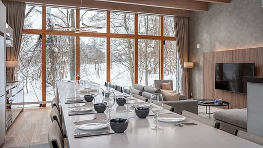 Chalet Kumirin Dining area