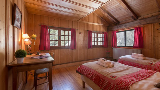 Chalet Le Solerey Bedroom 1