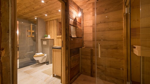 Chalet Le Solerey Bedroom 1