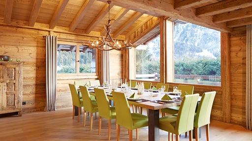 Chalet Lucca 1 Dining area
