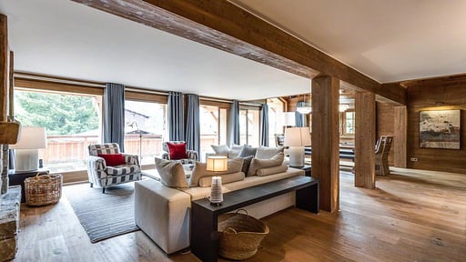 Chalet Lynette Salon