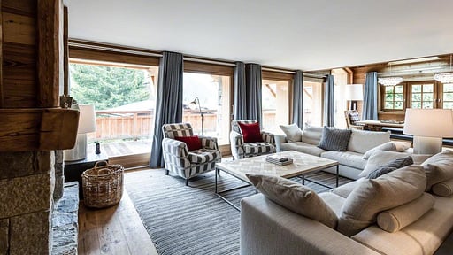 Chalet Lynette Salon