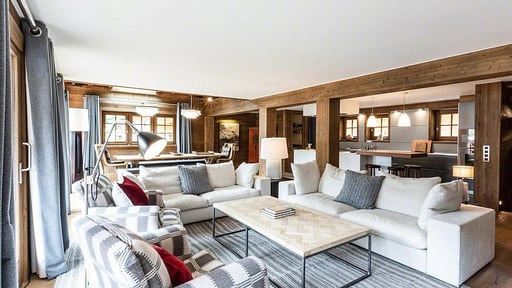 Chalet Lynette Salon