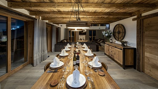 Chalet Machapuchare Dining area