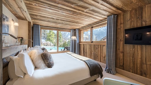 Chalet Mont Tremblant Bedroom 5
