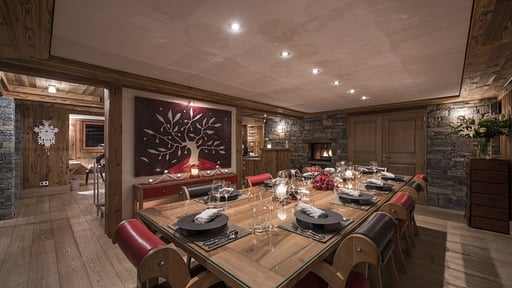 Chalet Mont Tremblant Dining area