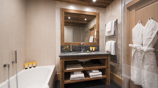 Chalet Mont Tremblant Bedroom 6