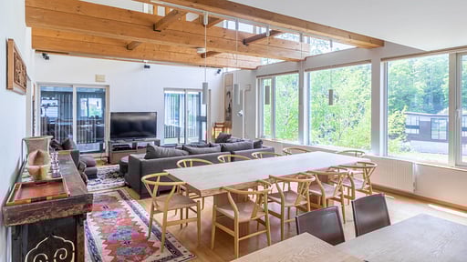 Chalet Murasaki Dining area 1