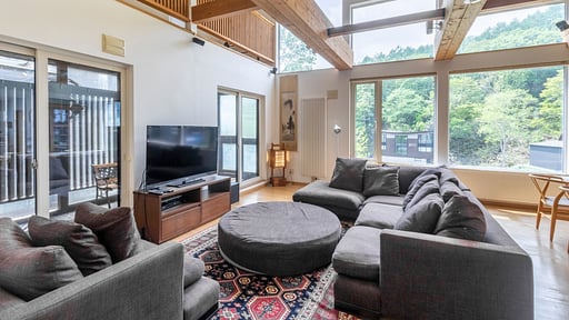 Chalet Murasaki Living room 1