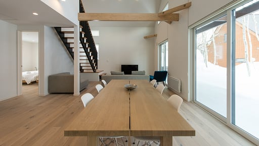 The Country Resort - Chalet Ninaru Dining area