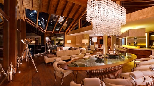 Chalet Peak Dining area