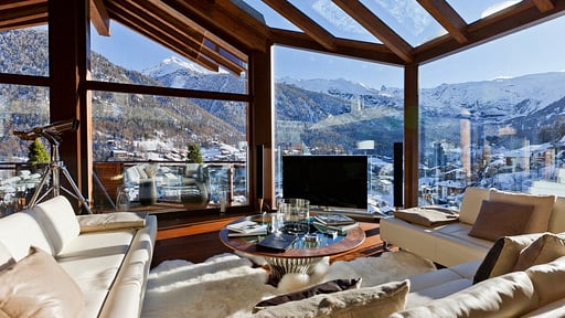 Chalet Peak Living room