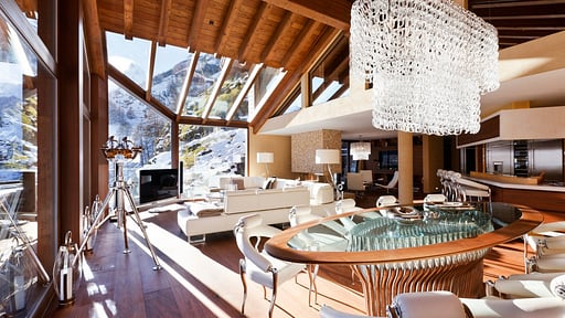 Chalet Peak Dining area