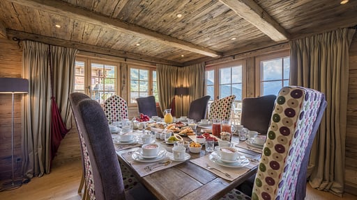Chalet Petit Ours Dining area 2