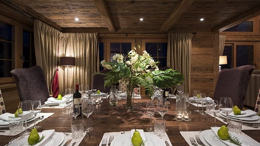 Chalet Petit Ours Dining area 1