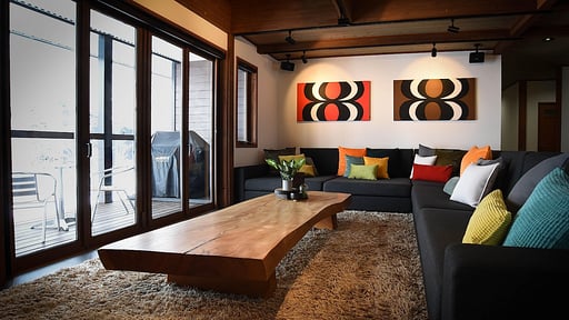 Chalet Powderhouse Living room