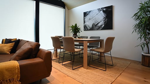 Chalet Prominence Dining area