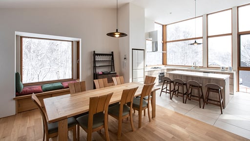 Chalet Setna Dining area