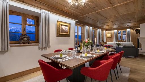 Chalet Tire Bouchon Dining area