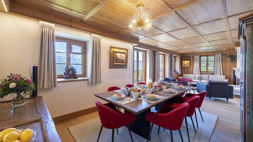 Chalet Tire Bouchon Dining area