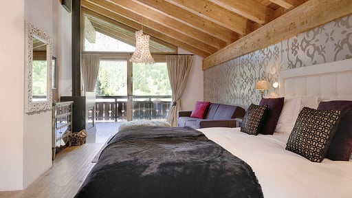 Chalet White Pearl Bedroom 1