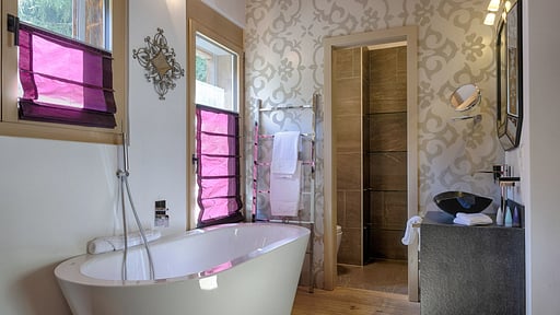 Chalet White Pearl Bedroom 1