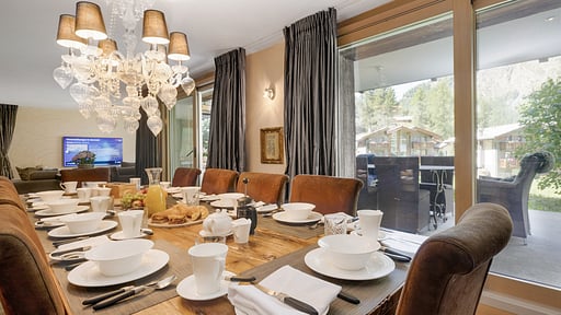 Chalet White Pearl Dining area