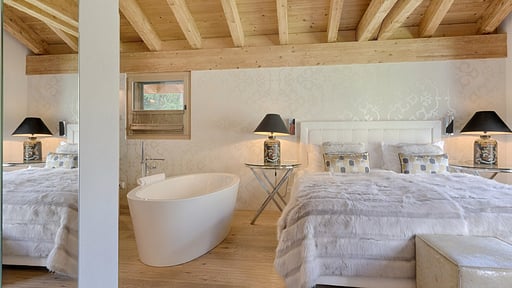 Chalet White Pearl Bedroom 4