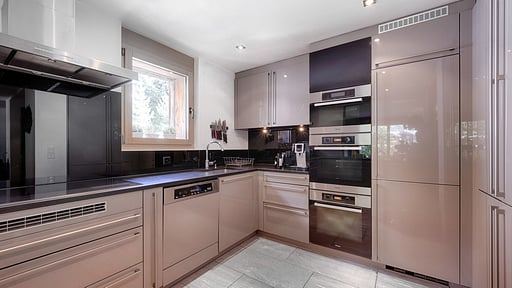 Chalet White Pearl Kitchen