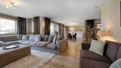Chalet White Pearl Living room