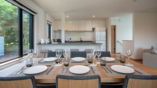 Chalet Wildwood Dining area