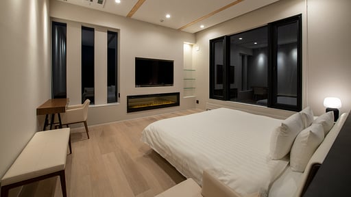 Chalet Yuki Sugi Bedroom 1