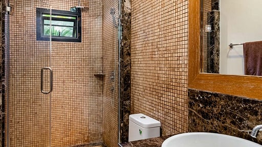 Champagne Villa Bedroom 4