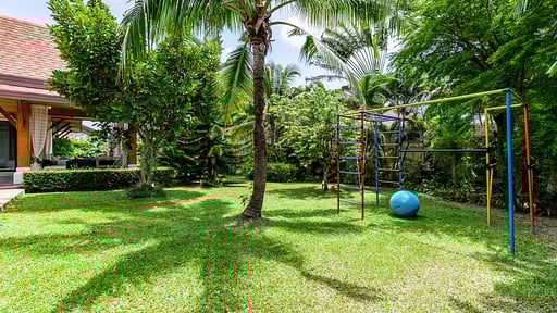 Champagne Villa Garden