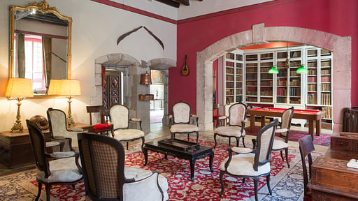 Chateau De L'Ange Living room