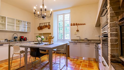 Chateau Des Cathares Kitchen