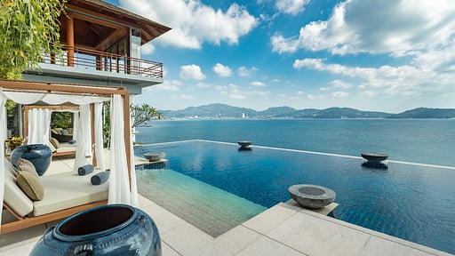 Villa Chelay Swimming pool