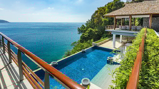 Villa Chelay Swimming pool