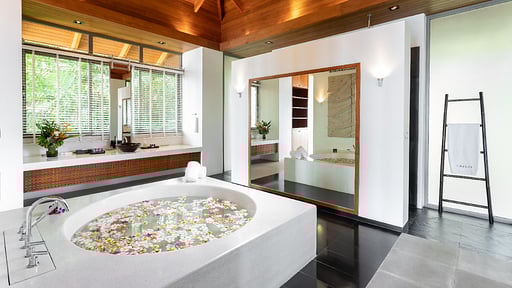 Villa Chelay Bedroom 1