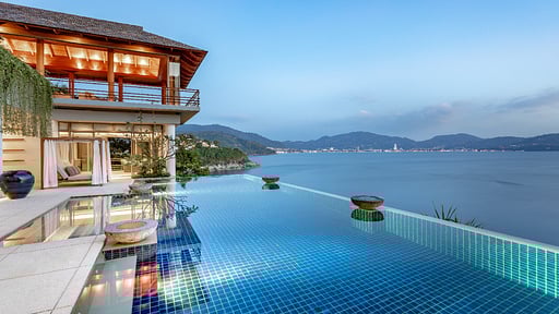 Villa Chelay Swimming pool