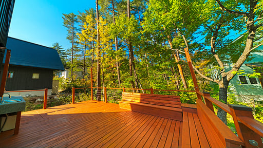 Cherrywoods Place Chalet Terrace/Veranda