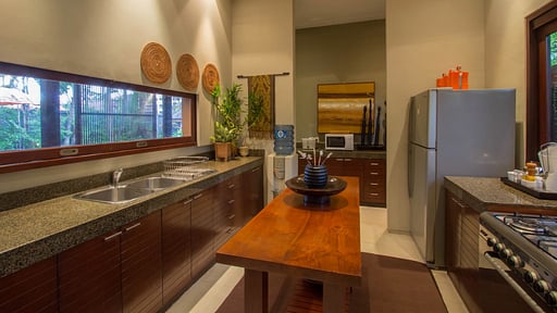 Chimera Villas Kitchen 2